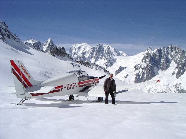 Tal�fre. Au fond le col du midi et le Mont Blanc.