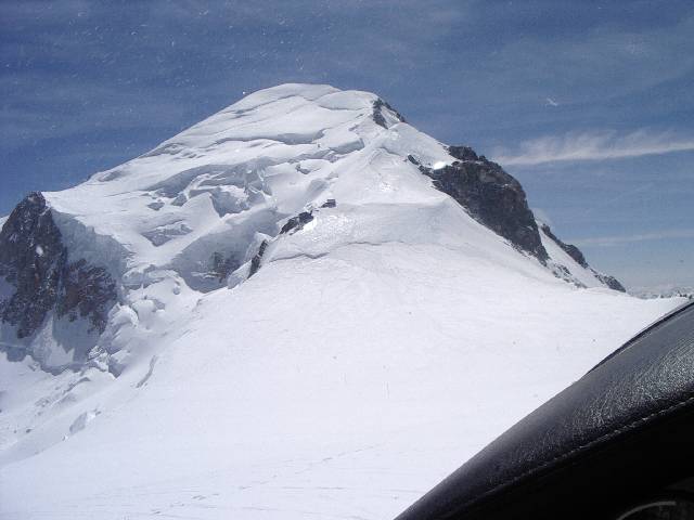 D�me du Go�ter, face au sommet du Mont Blanc (74).