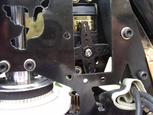 HDX500SAS. servos HX5010 au cyclique.